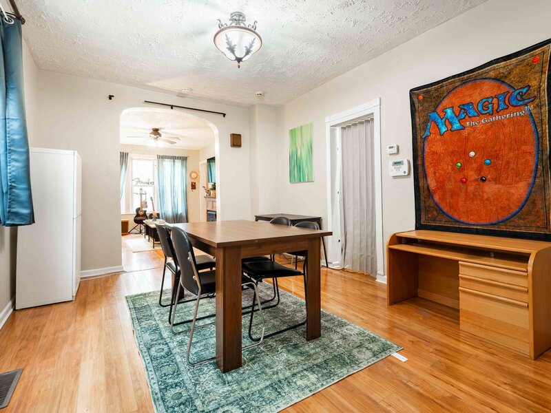 2733 N Artesian Avenue Chicago IL 60647