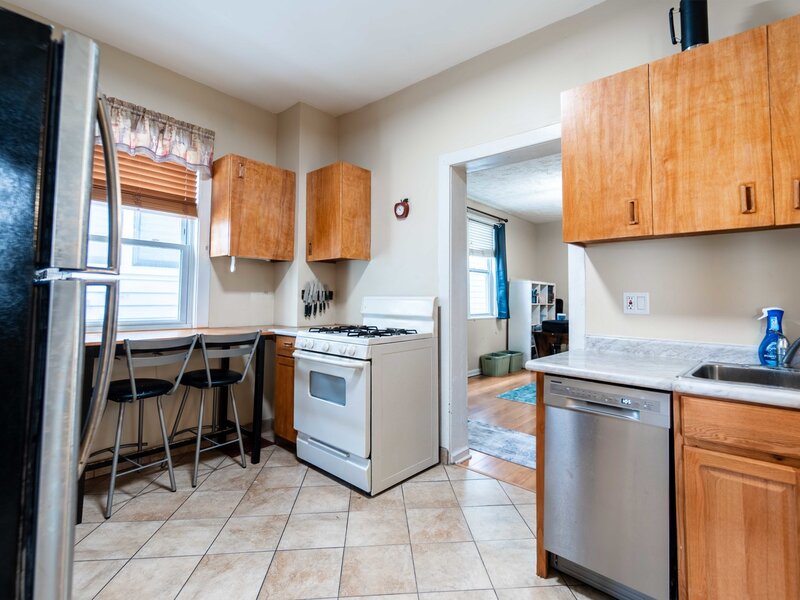 2733 N Artesian Avenue Chicago IL 60647