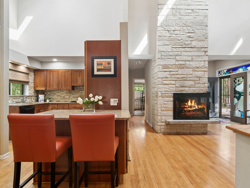 211 Blackhawk Road Highland Park IL 60035