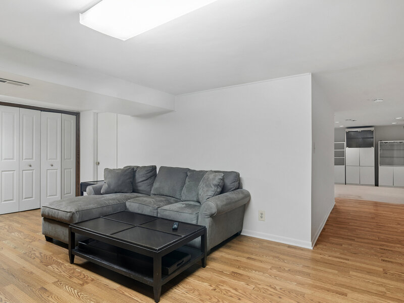 211 Blackhawk Road Highland Park IL 60035
