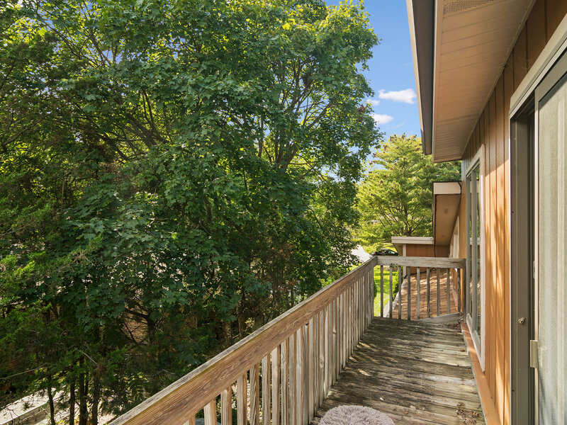 211 Blackhawk Road Highland Park IL 60035