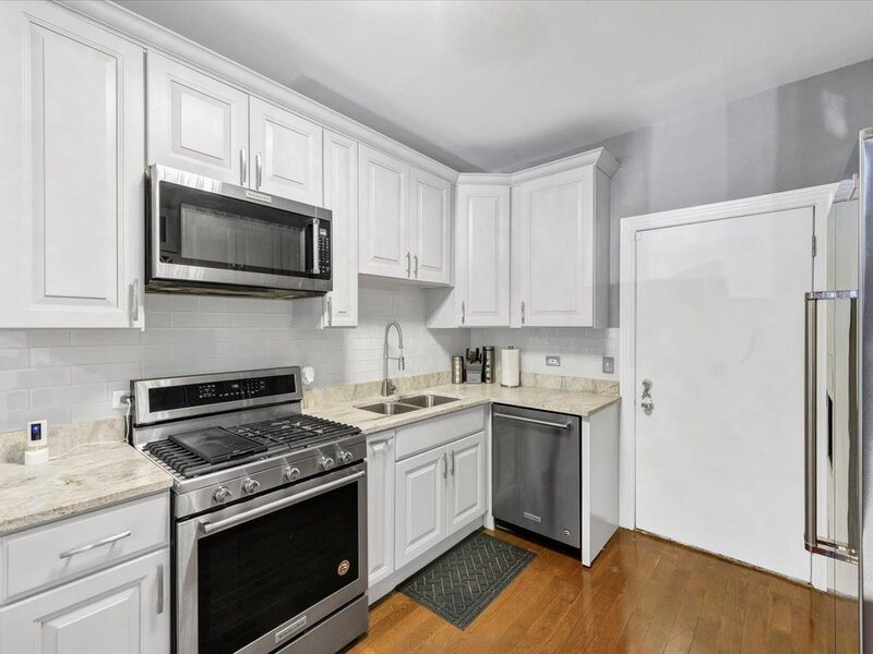 2339 E 72nd Street Chicago IL 60649