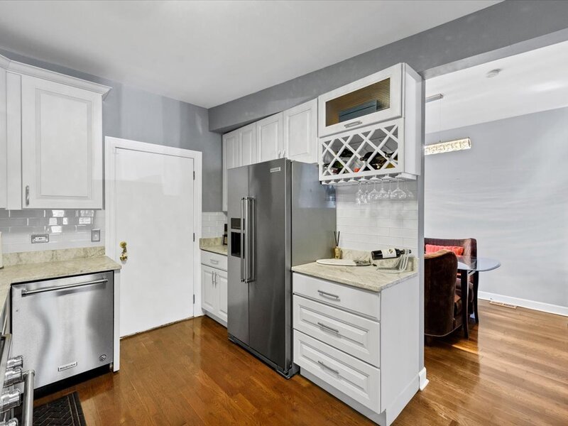 2339 E 72nd Street Chicago IL 60649