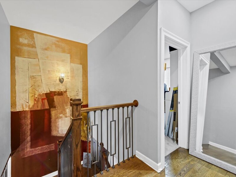 2339 E 72nd Street Chicago IL 60649