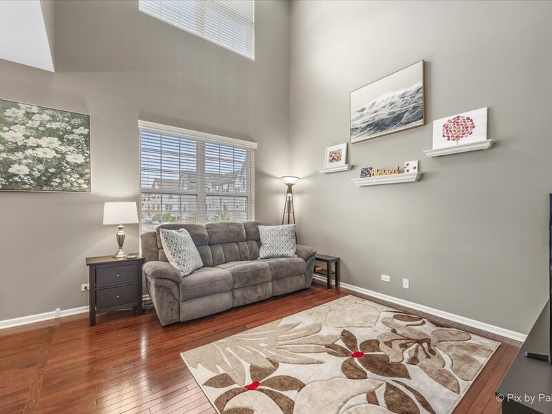 234 Bennett Drive Carol Stream IL 60188