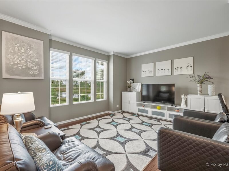 234 Bennett Drive Carol Stream IL 60188
