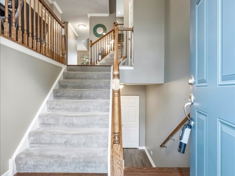 234 Bennett Drive Carol Stream IL 60188