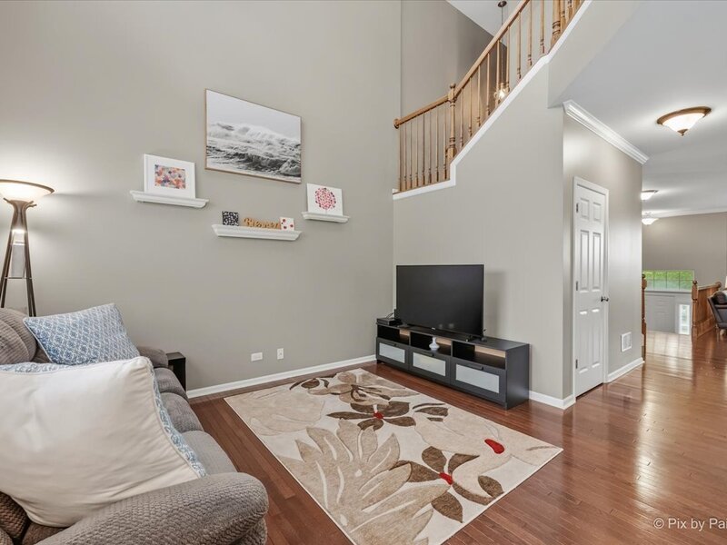 234 Bennett Drive Carol Stream IL 60188