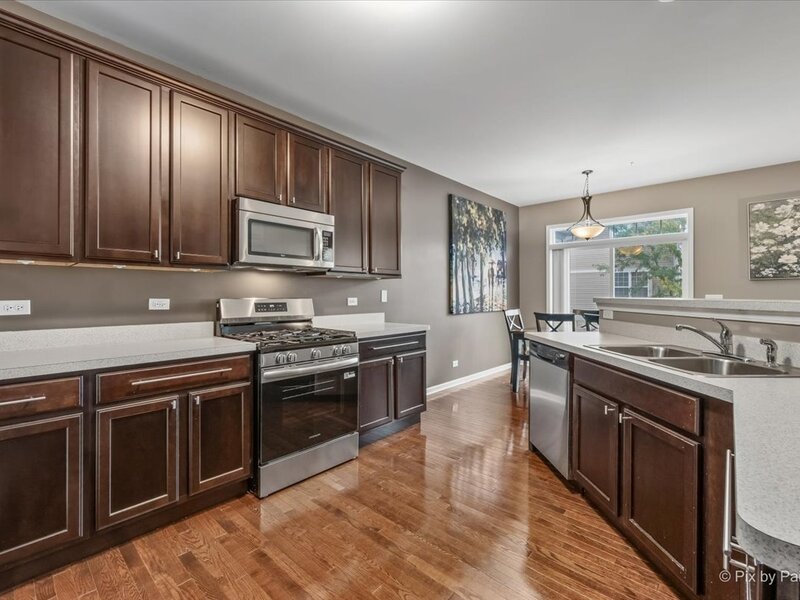 234 Bennett Drive Carol Stream IL 60188