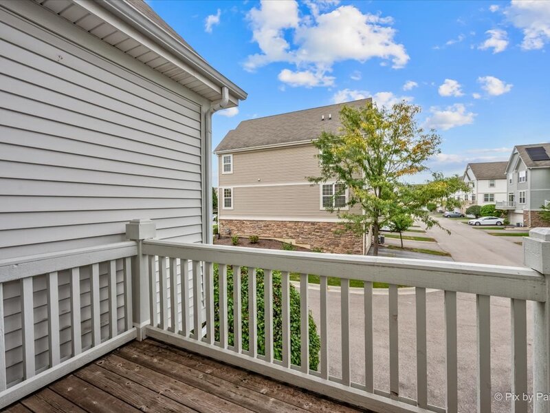 234 Bennett Drive Carol Stream IL 60188