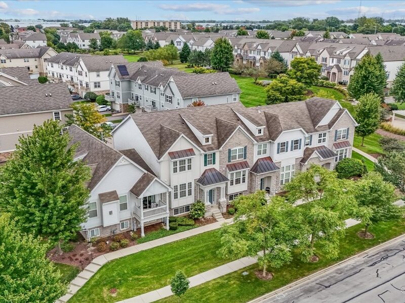 234 Bennett Drive Carol Stream IL 60188