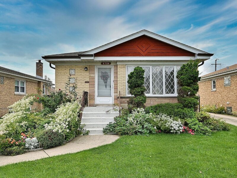 4704 N Newland Avenue Harwood Heights IL 60706