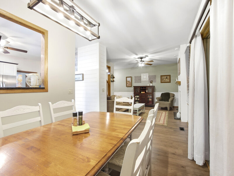 1442 Ridge Drive Sycamore IL 60178