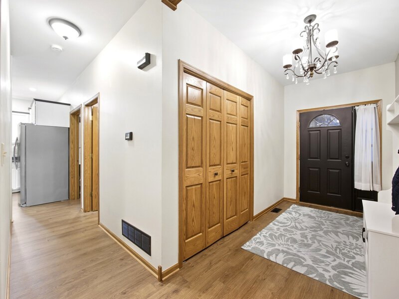 1442 Ridge Drive Sycamore IL 60178