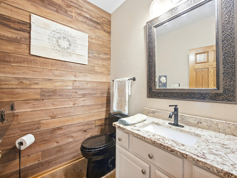 1442 Ridge Drive Sycamore IL 60178