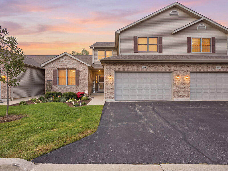 1442 Ridge Drive Sycamore IL 60178