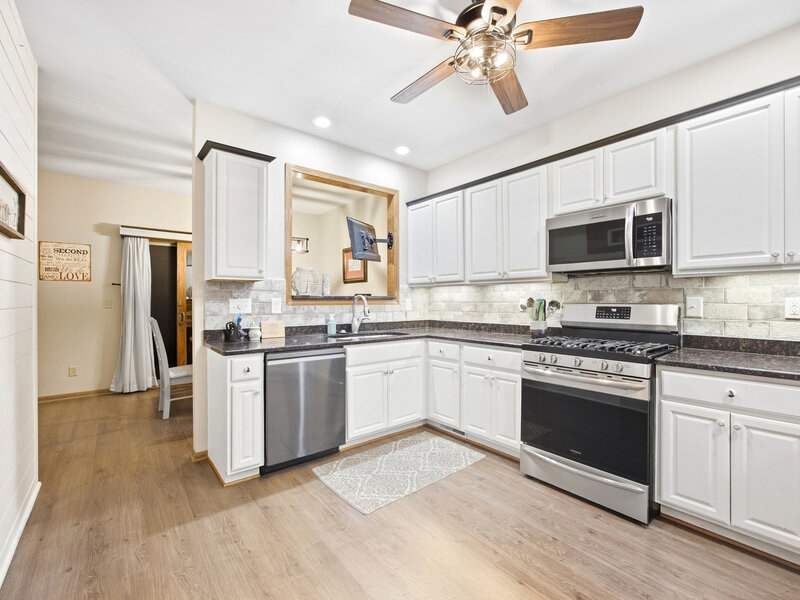 1442 Ridge Drive Sycamore IL 60178