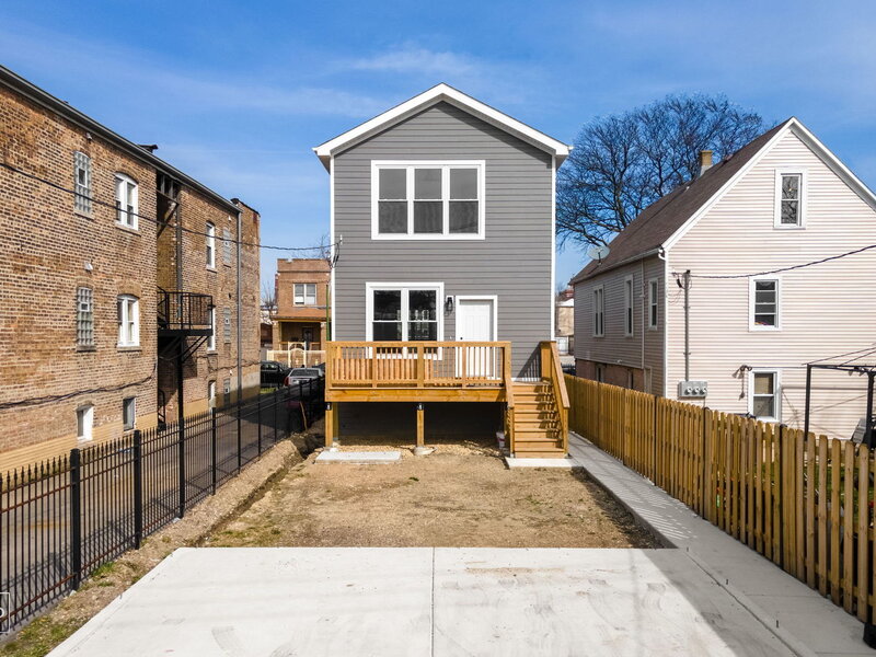 4241 W Walton Street Chicago IL 60651