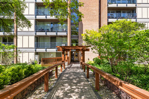 Photo of 6010 Oakwood Drive Lisle IL 60532 Unit 3H