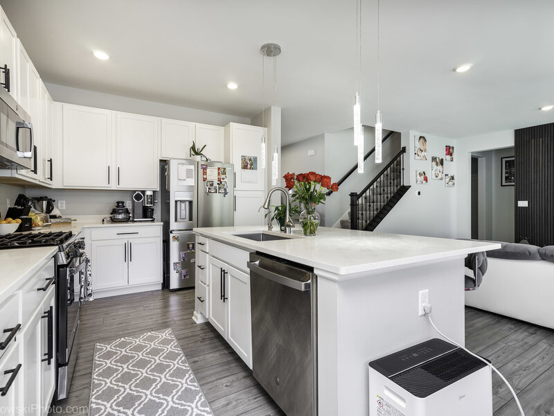 321 S Pointe Avenue South Elgin IL 60177