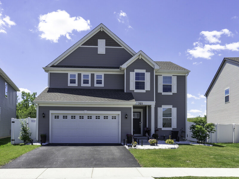 321 S Pointe Avenue South Elgin IL 60177