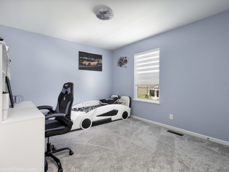 321 S Pointe Avenue South Elgin IL 60177