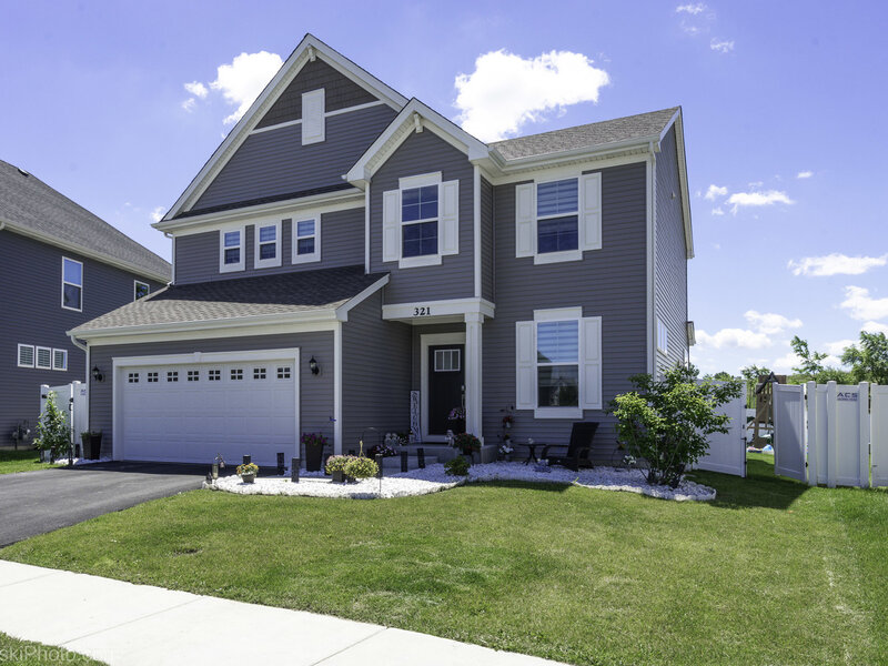 321 S Pointe Avenue South Elgin IL 60177