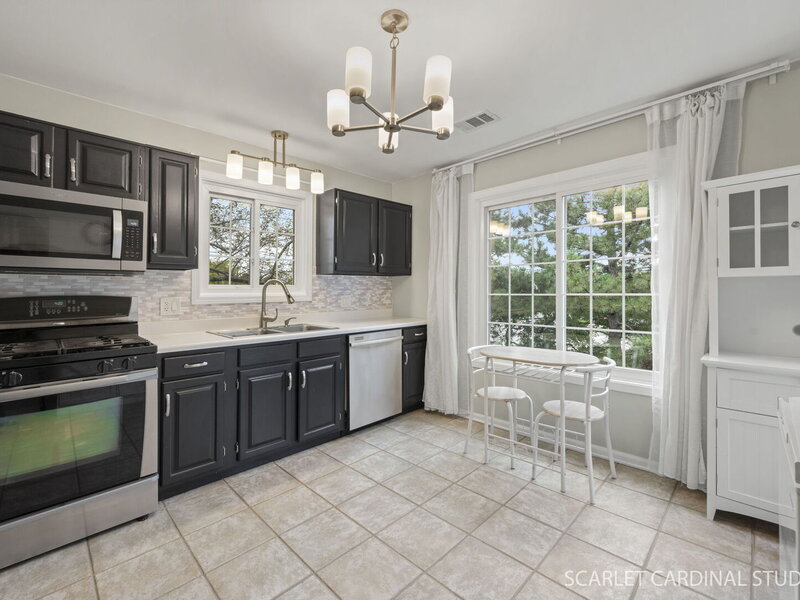 2522 Charleston Drive Schaumburg IL 60193