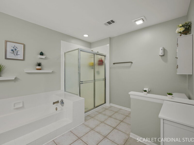 2522 Charleston Drive Schaumburg IL 60193