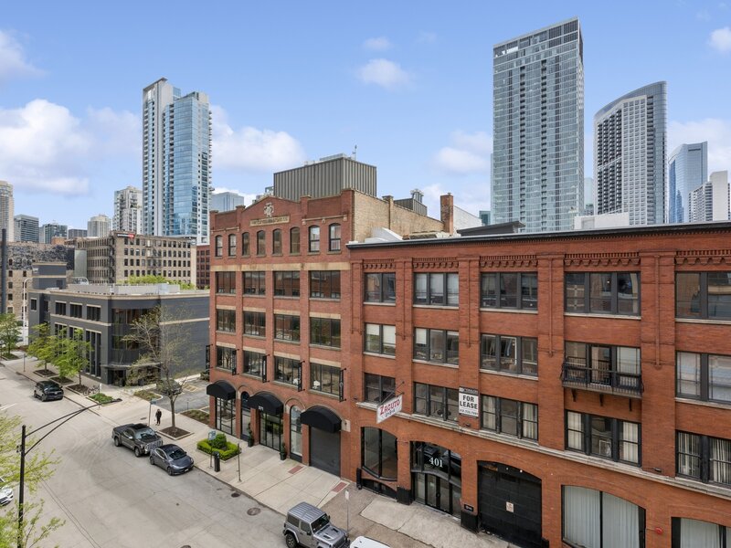 400 W Ontario Street Chicago IL 60654