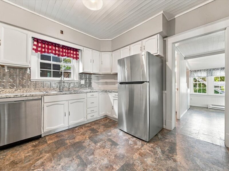 1302 Caroline Avenue Clinton IA 52732