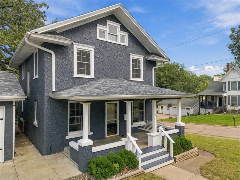 1302 Caroline Avenue Clinton IA 52732