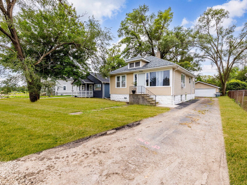 306 Barry Avenue Lockport IL 60441