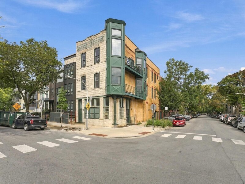 1500 W School Street Chicago IL 60657