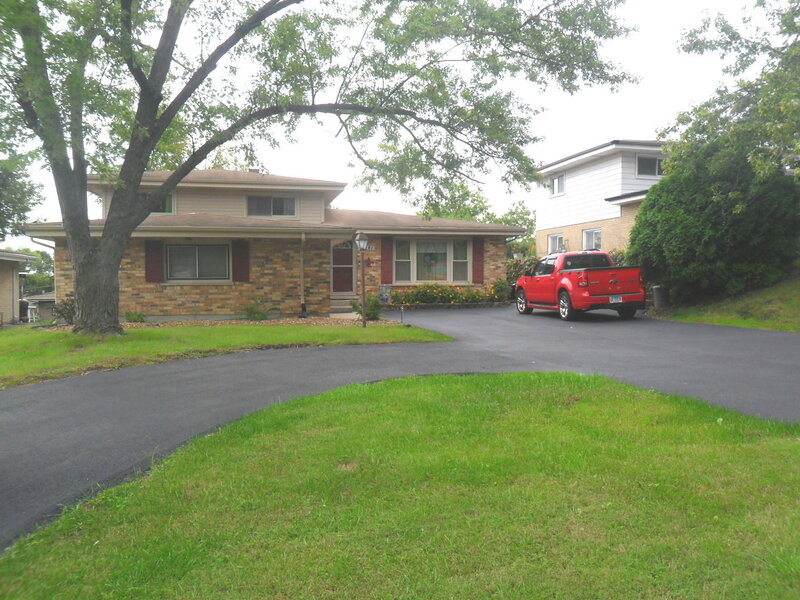 8501 S Kean Avenue Hickory Hills IL 60457