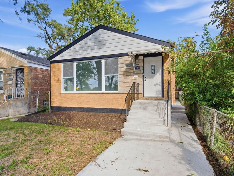 12343 S Lincoln Street Calumet Park IL 60827