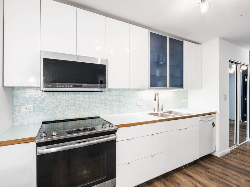 4250 N Marine Drive Chicago IL 60613