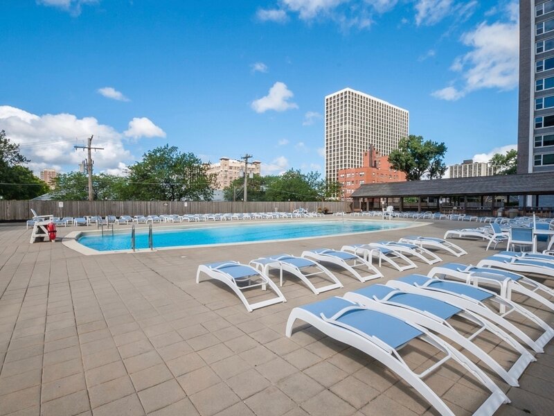 4250 N Marine Drive Chicago IL 60613