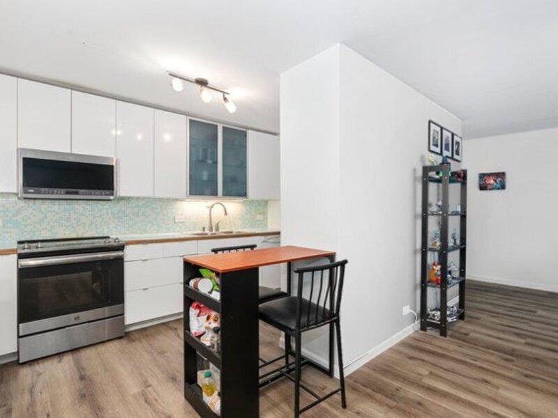 4250 N Marine Drive Chicago IL 60613