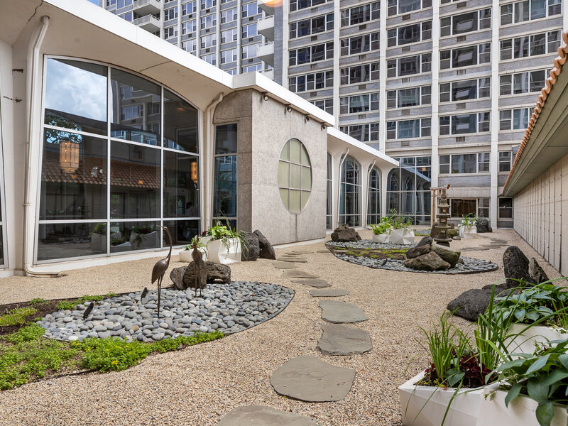 4250 N Marine Drive Chicago IL 60613