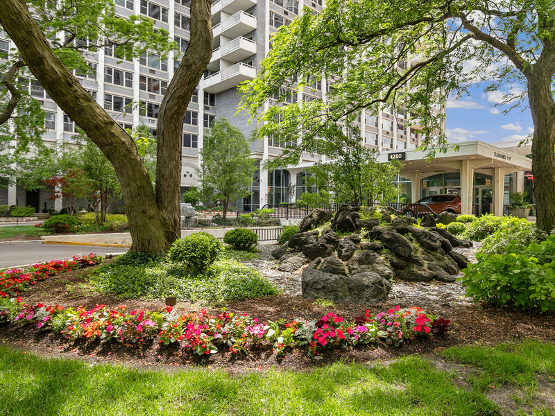 4250 N Marine Drive Chicago IL 60613