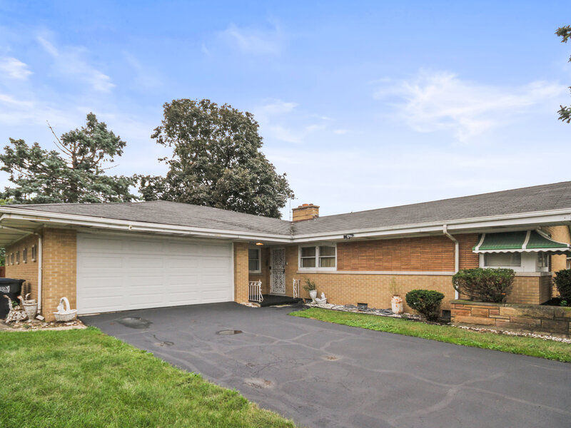 16255 Greenwood Avenue South Holland IL 60473