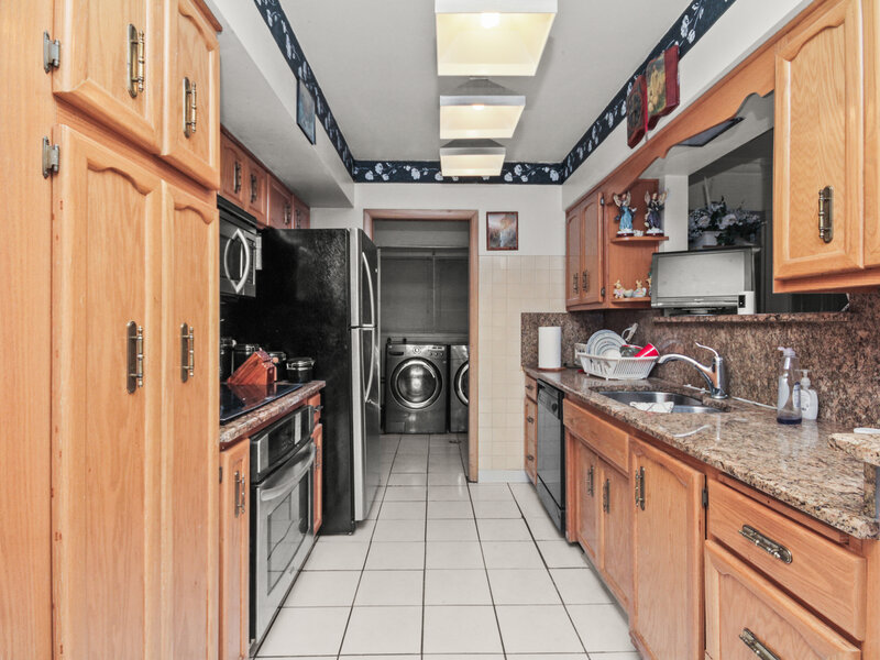 16255 Greenwood Avenue South Holland IL 60473