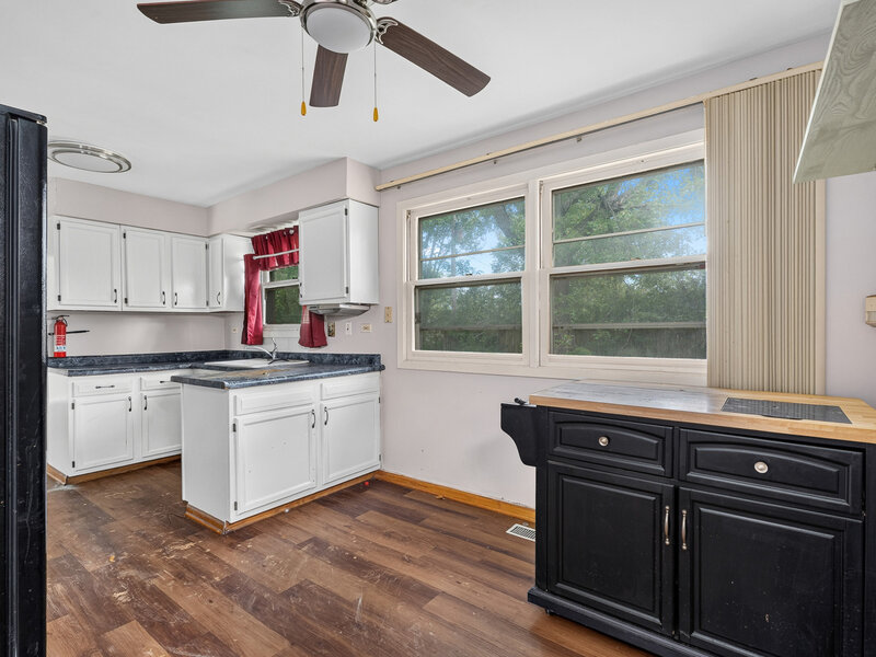 815 Blackhawk Drive University Park IL 60484