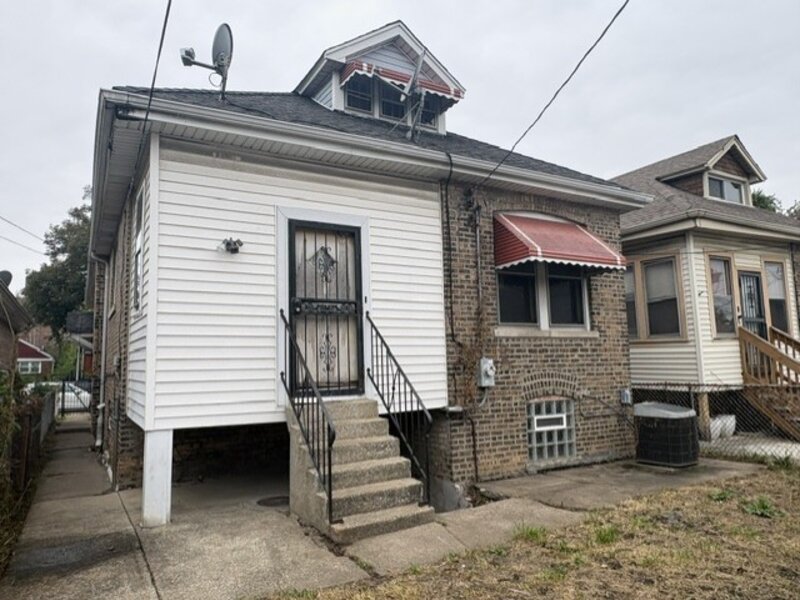 7553 S Paulina Street Chicago IL 60620