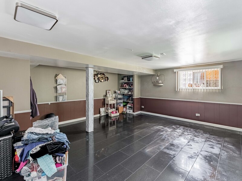 433 E Cherry Hill Drive Addison IL 60101
