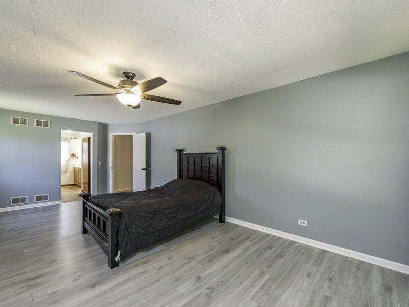 364 Churchill Lane Gurnee IL 60031