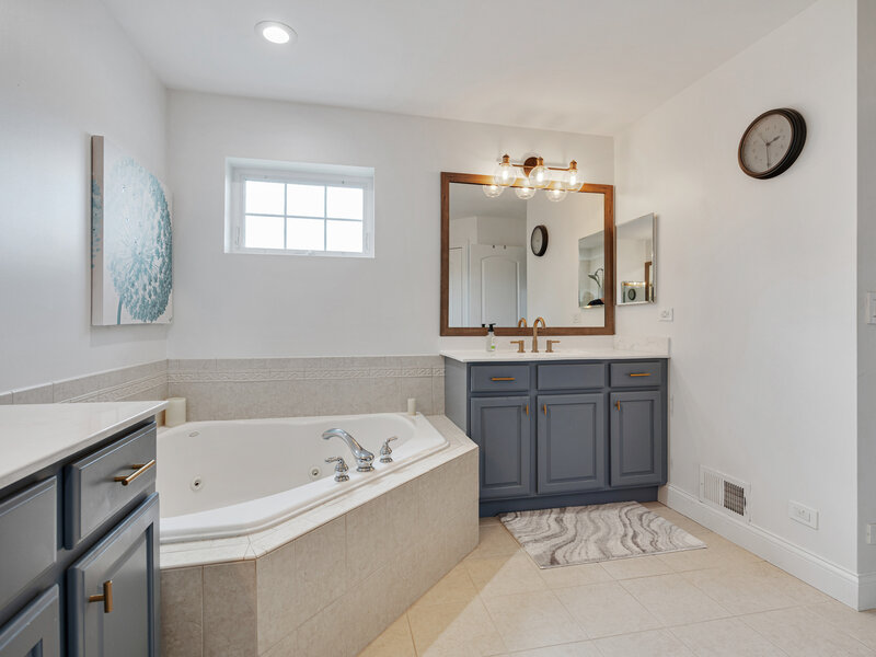 10203 Hunter Trail Huntley IL 60142
