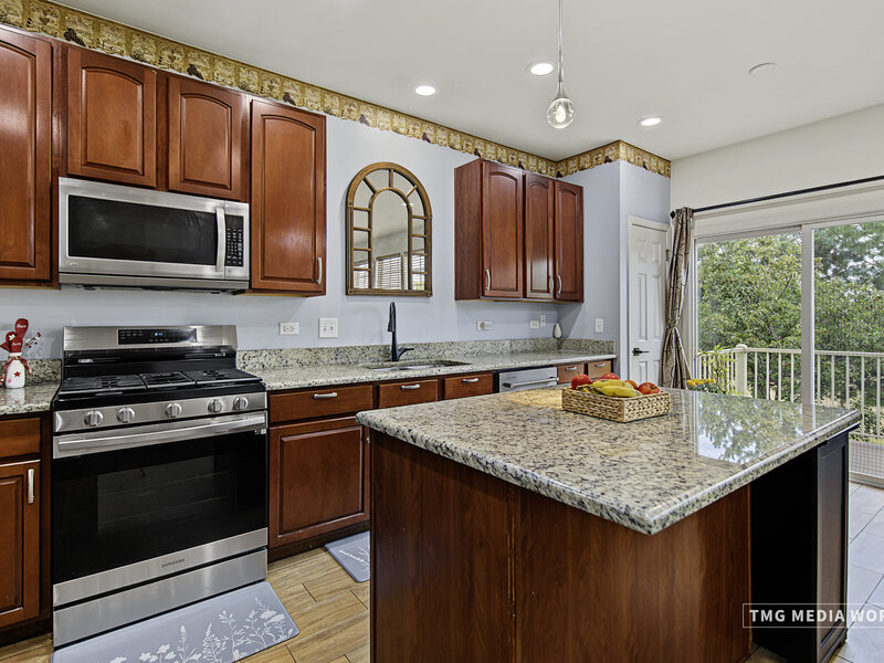 815 Lewisburg Lane Aurora IL 60504