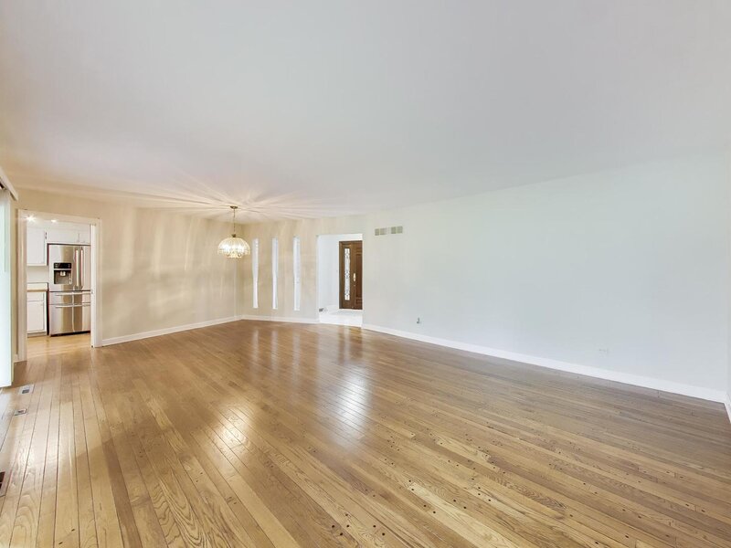 1117 Summit Hills Lane Naperville IL 60563